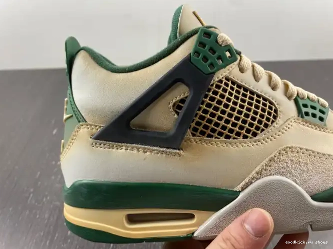 4 AIR YEAR